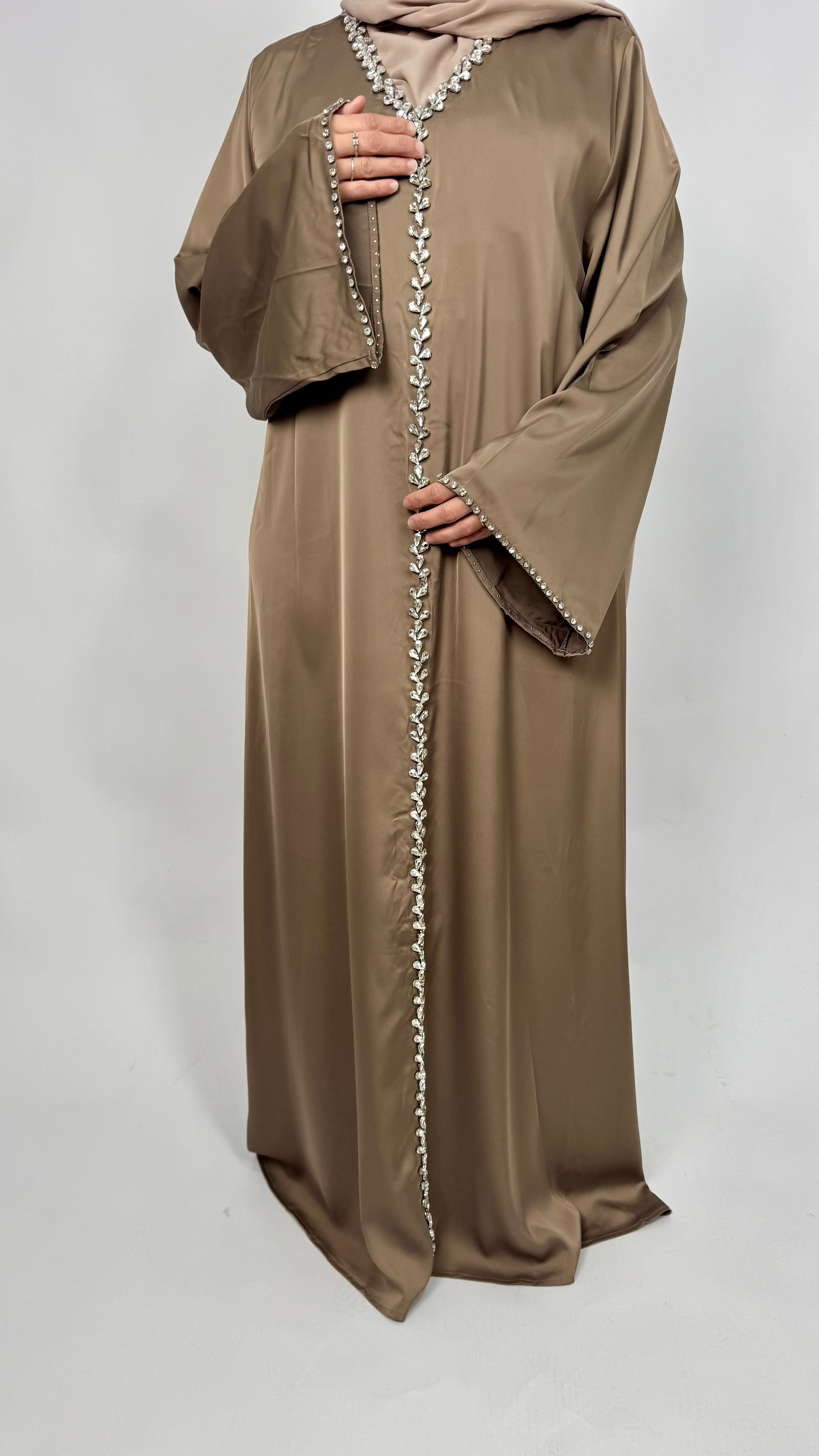 Abaya perlée taupe